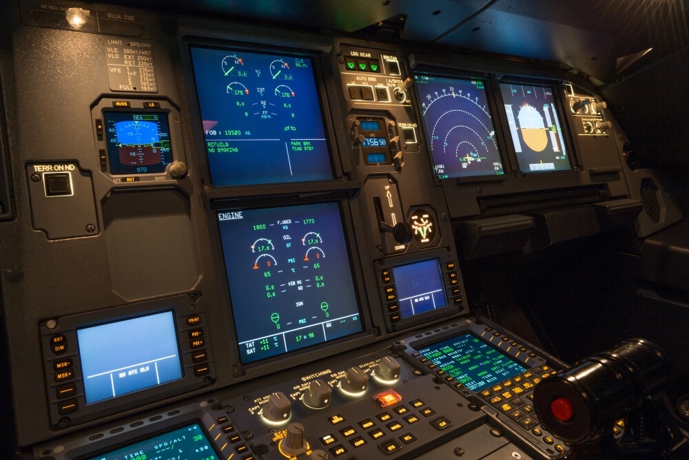Airbus A320 Cockpit Bordcomputer, Displays und Schalter.