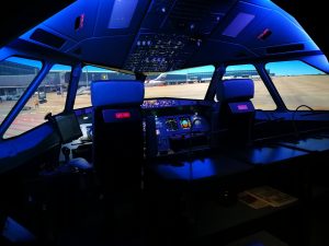 A320 Flugsimulator am Flughafen.